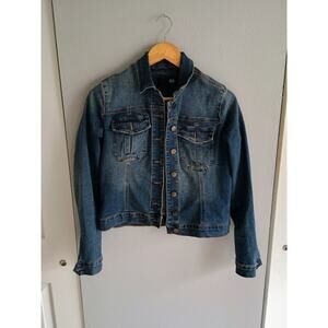 Capsule Wardrobe denim jacket Western medium wash kut from the Kloth